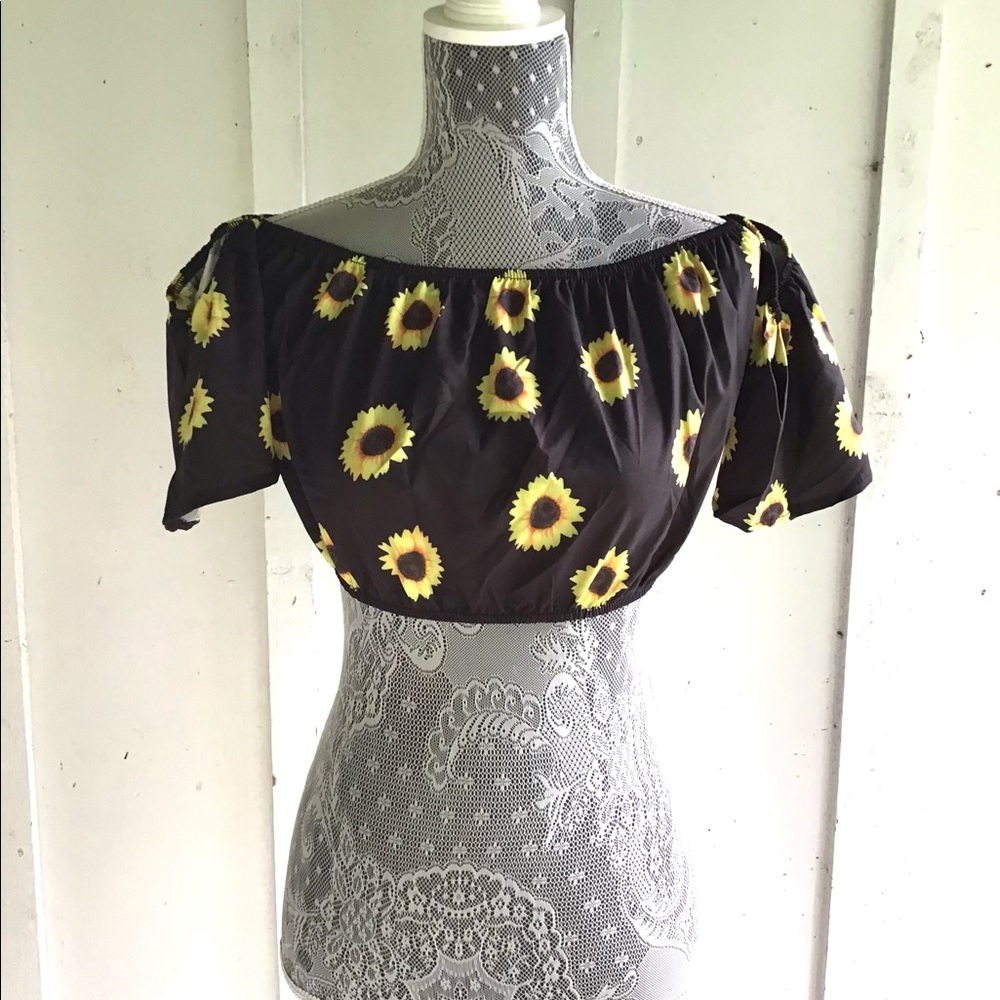 Sunflower Crop Top w/Attached Short Sleeves Size M